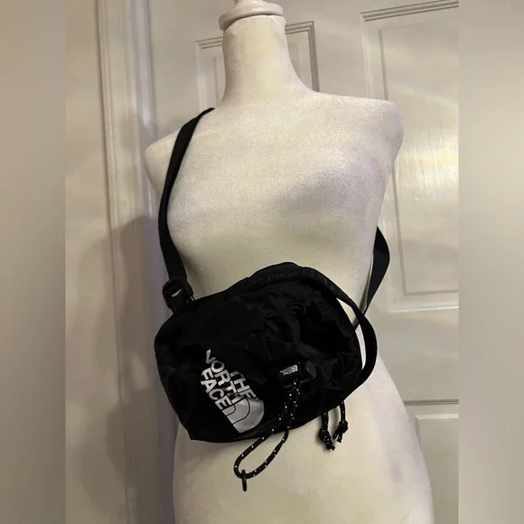 The North Face Black Belt Bag - Picture 3 of 3
